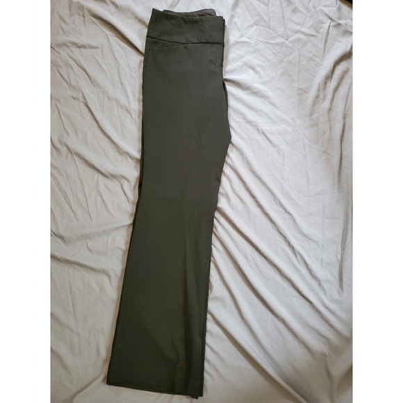 2 pairs! Express design studio editor pants size 2. - Picture 3 of 7